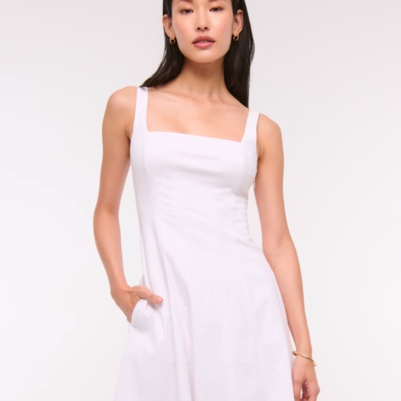 Abercrombie & Fitch Mila Stretch Mini Dress — Size M - Picture 1 of 8